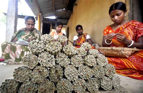 The Lives Of Indian Beedi-Rollers - India Daily Digital