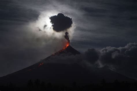 Philippines evacuates people near Mayon Volcano, where more unrest indicates eruption may be coming