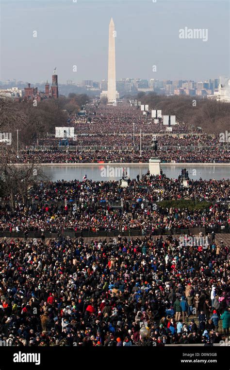 Obama inauguration 2009 speech hi-res stock photography and images - Alamy