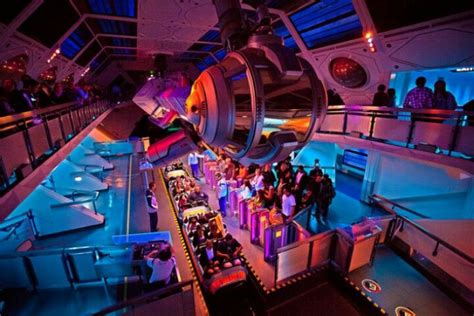 Space mountain, disneyland california | Disneyland rides, Disneyland ...