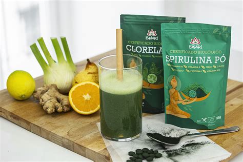 Recipe Detox Smoothie With Spirulina and Chlorella