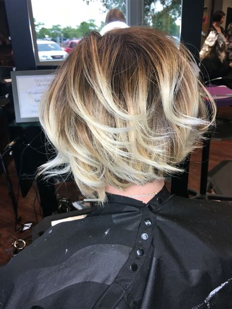 Balayage short bob. Textured waves. Beige and pearl blonde. Olaplex ...