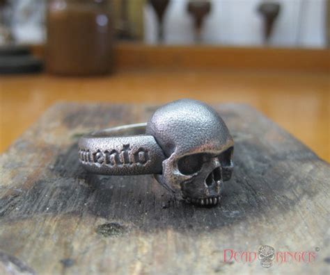 Memento Mori Skull Ring | deadringerjewelry