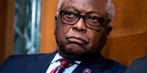 South Carolina Dem James Clyburn funneled six figures from campaign funds to family last cycle ...