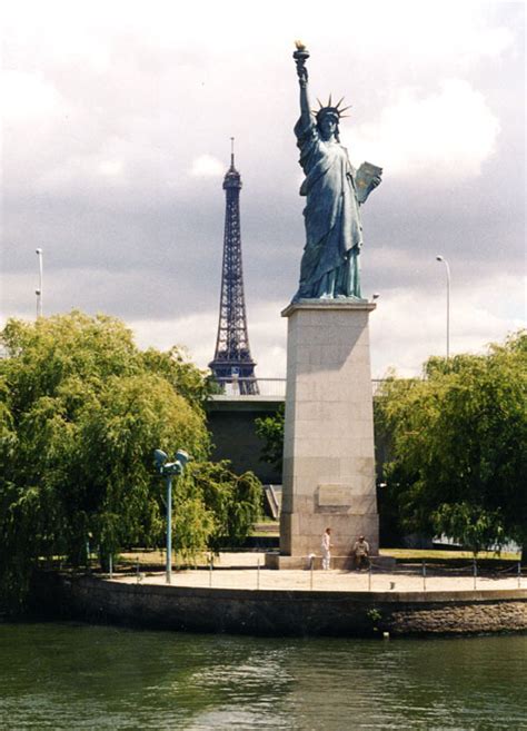 eiffel tower and statue of liberty - Paris Photo (17672401) - Fanpop