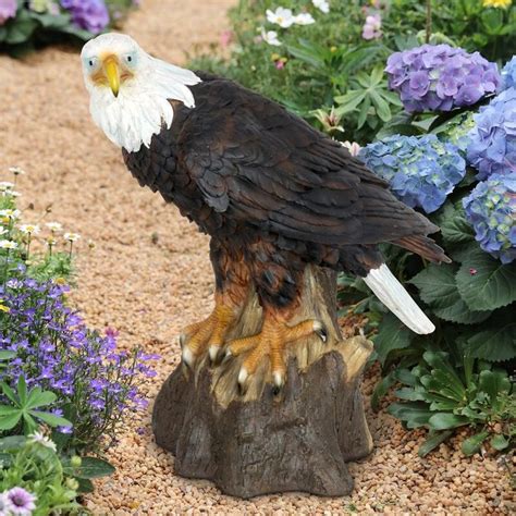 Patriotic Majesty Bald Eagle Statue | Eagle statue, Bald eagle, Garden ...