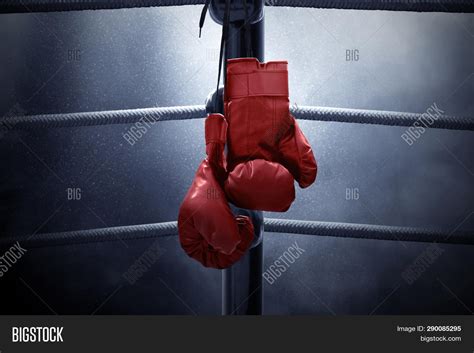 Red Boxing Gloves Image & Photo (Free Trial) | Bigstock