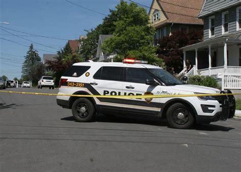 Middletown police apprehend one teen while investigating afternoon gunfire | NY Gun Forum