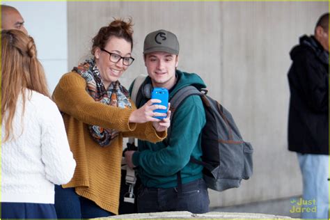 Josh Hutcherson: Fan-Friendly Arrival in Atlanta for 'Mockingjay ...