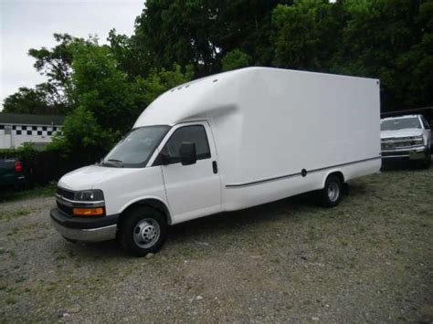 Chevrolet Express 3500 Cutaway Van cars for sale