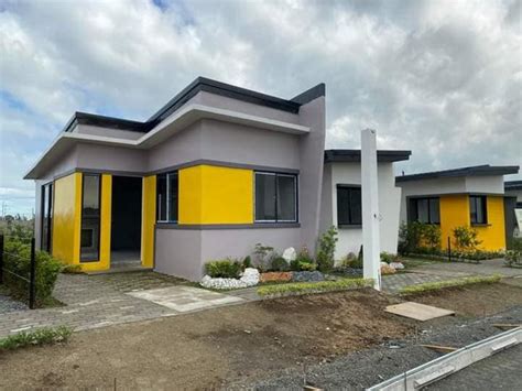 Bungalow House For Sale In Cavite [494 Properties] (July 2024) on OnePropertee.com