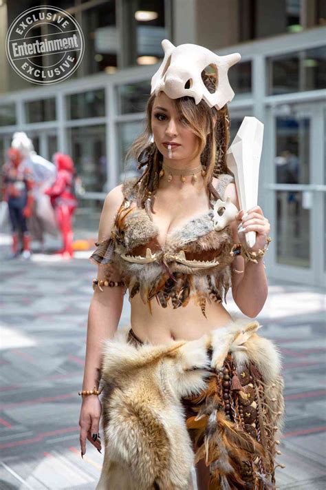 Anime Central cosplayers: See Daenerys Targaryen, Batman, Pikachu, more | EW.com