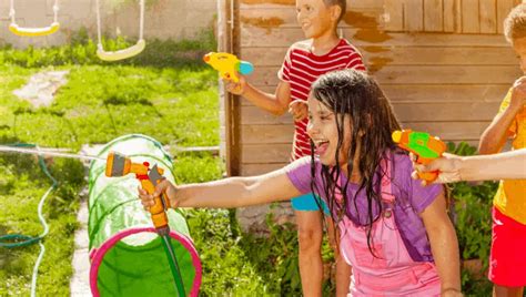 Fun in the sun- outdoor activities for toddlers and preschoolers - What Does Mamma Say?