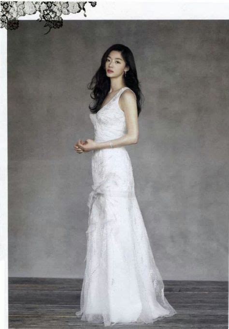 Ji-Hyun Jun, Korean Actress @ ELLE Korea (With images) | Bridal ...