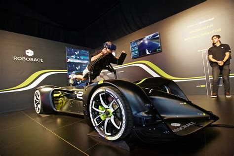 roborace-vive-blaze-trail-self-driving-car-circuit