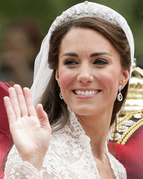 Kate Middleton Wedding Dress: Exploring the Iconic Gown 10 Years Later ...