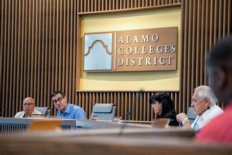 Alamo Colleges launches free-tuition program for grads of 25 area high ...