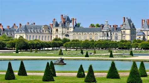 Chateau of Fontainebleau | Disneyland Paris