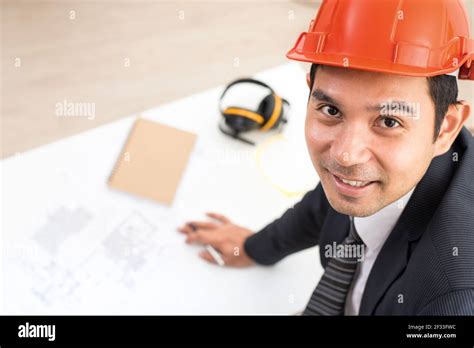 Civil engineer male hard hat hi-res stock photography and images - Alamy