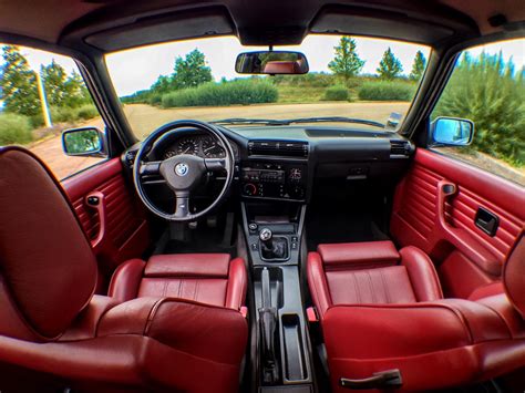 Red Leather Seats in Cardinal BMW E30 Interior