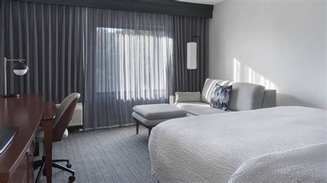 Hotel in Norwalk, Connecticut | Courtyard Norwalk