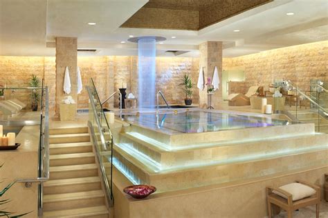 Las Vegas Spa Getaway: The Newest Reason to Visit Isn't the Casinos ...