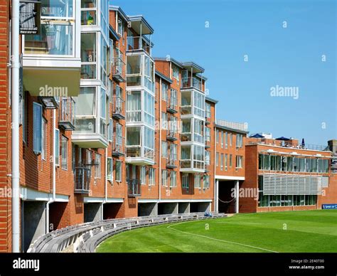 Hughes hall cambridge hi-res stock photography and images - Alamy