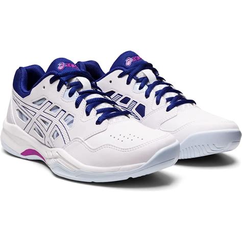 Best Pickleball Shoes for Women to Take On and Off the Court