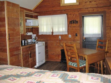 Cabins - Beaver Lake Lodge & Cabins