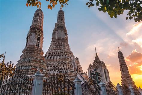 6 Best Hostels In Bangkok: For Solo-Travelers & Couples