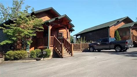 Cabins in Gatlinburg | Gatlinburg Falls Property Drive - YouTube