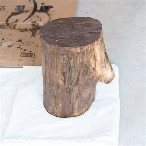 Make a Tree Stump Side Table