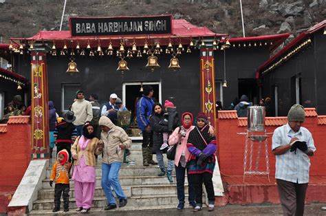 Mesmerizing Sikkim - Part 1: Baba Mandir and Tsomgo Lake