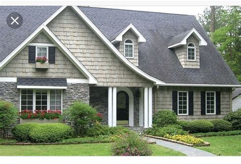 Pin by Taunya Antonacci on Exteriors | Shingle siding, Shingle house, Vinyl shingle siding