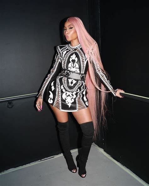 A Celebration of Nicki Minaj's Year In Designer Clothing | Nicki minaj hairstyles, Nicki minaj ...