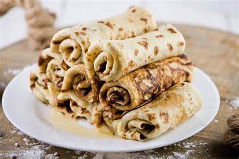 RUSSIAN BUTTERMILK BLINI( RUSSIAN CREPES) | Chefjar