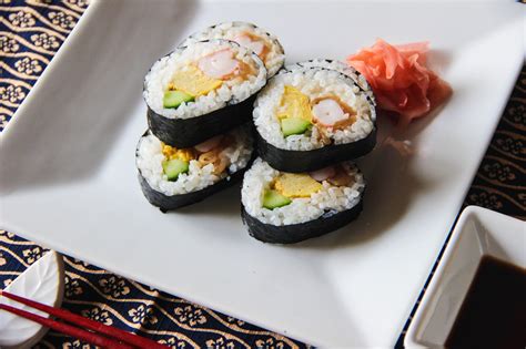 Futomaki Sushi Recipe – Japanese Cooking 101