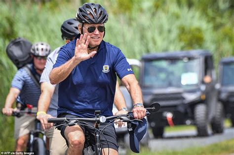 Joe Biden, 79, removes toe clips from bike after fall in Delaware | Daily Mail Online