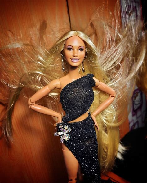 Mariah Carey Barbie Doll | Mariah carey, Barbie celebrity, Mariah