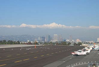 Santa Monica Airport - Wikipedia