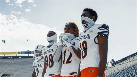 UTSA Football Uniforms | Christopher Muñoz