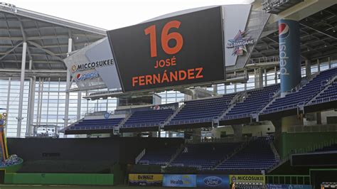 Jose Fernandez: Marlins turn mound into memorial (photos) - Sports ...