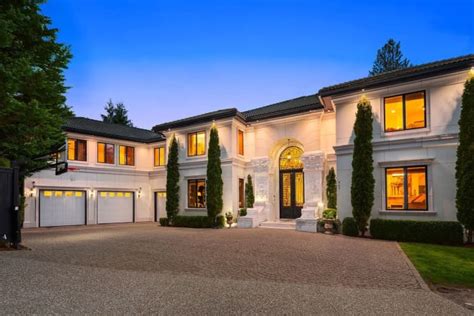 After Trade to Denver Broncos, NFL Star Russell Wilson Lists Seattle-Area Home for $36 Million ...