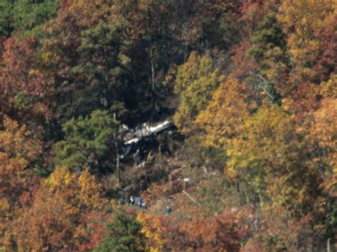 10 killed in NASCAR plane crash - CBS News