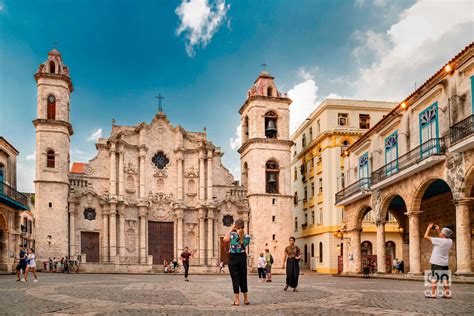 A walk through Old Colonial Havana - Traveling In Cuba | Can American ...