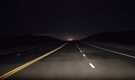 5 Tips for Driving in the Dark - CarGurus