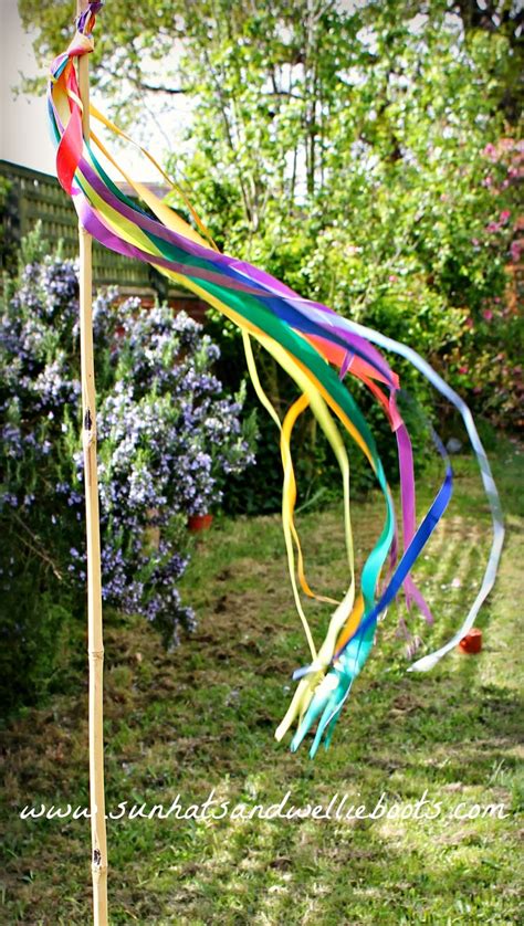 Sun Hats & Wellie Boots: DIY Weather Station for Kids to Make