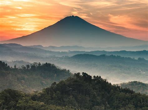 Syarat Mendaki Gunung Sumbing Selama New Normal | Tagar