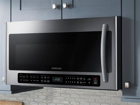 Samsung Bespoke Slim Over-the-Range (OTR) Microwave features Sensor ...