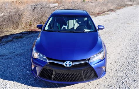 2015 Toyota Camry SE Hybrid Review